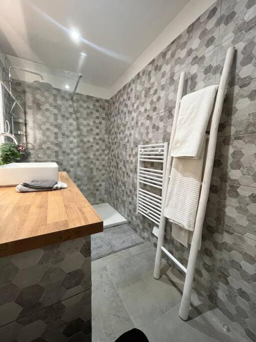 Studio Cosy Avec Terrasse Sur La Plage La Seyne-sur-Mer Esterno foto