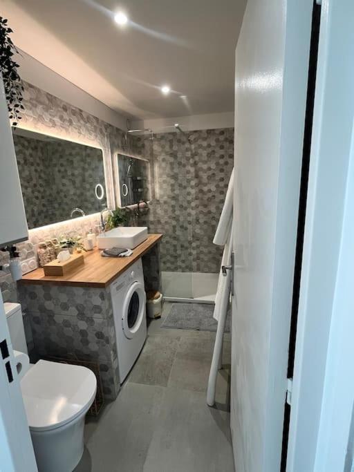 Studio Cosy Avec Terrasse Sur La Plage La Seyne-sur-Mer Esterno foto