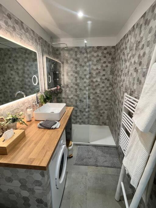 Studio Cosy Avec Terrasse Sur La Plage La Seyne-sur-Mer Esterno foto